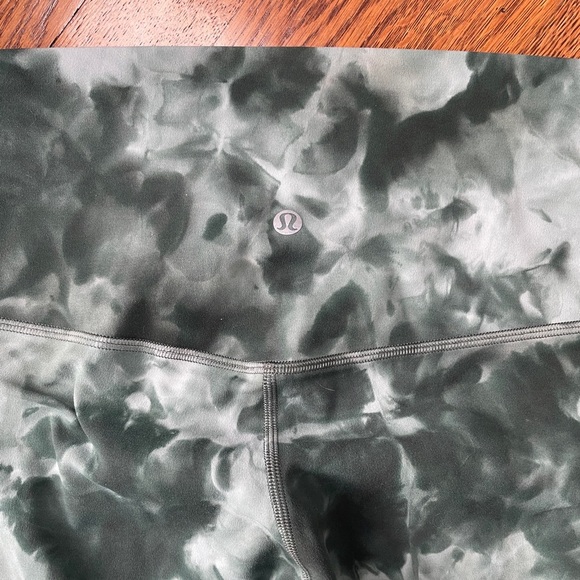 Lululemon I 8 - Picture 9 of 14